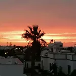 The White House With Pool - Apartmán