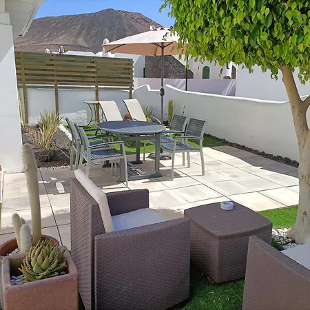Apartmán The White House With Pool - Playa Blanca (Lanzarote)