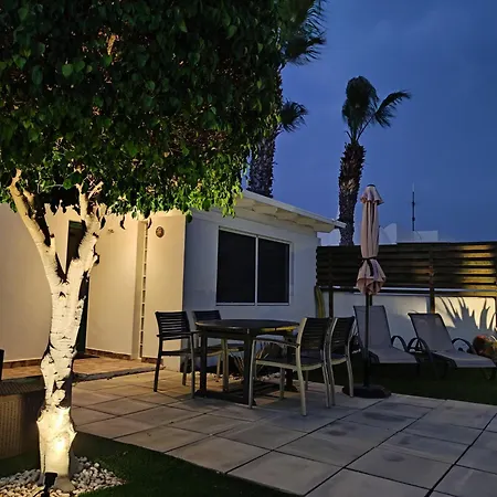 Apartmán The White House With Pool - *