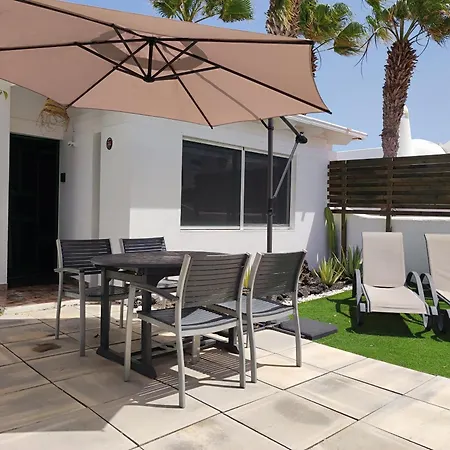 The White House With Pool -