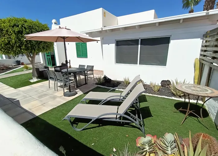 The White House With Pool - * بلايا بلانكا