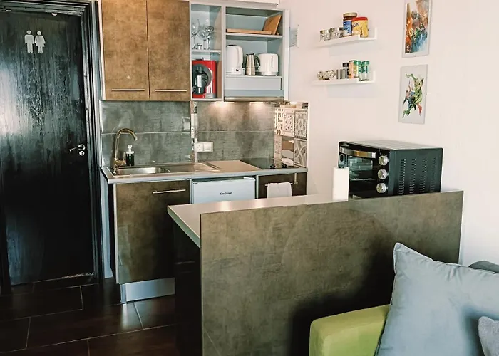 Apartment The White House With Pool -