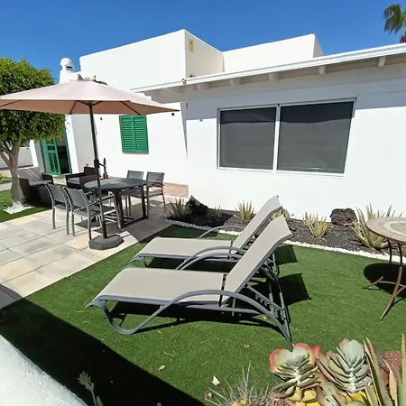 The White House With Pool - * Playa Blanca (Lanzarote)