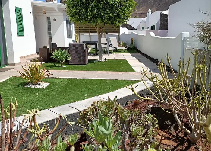 The White House With Pool - Apartamento *